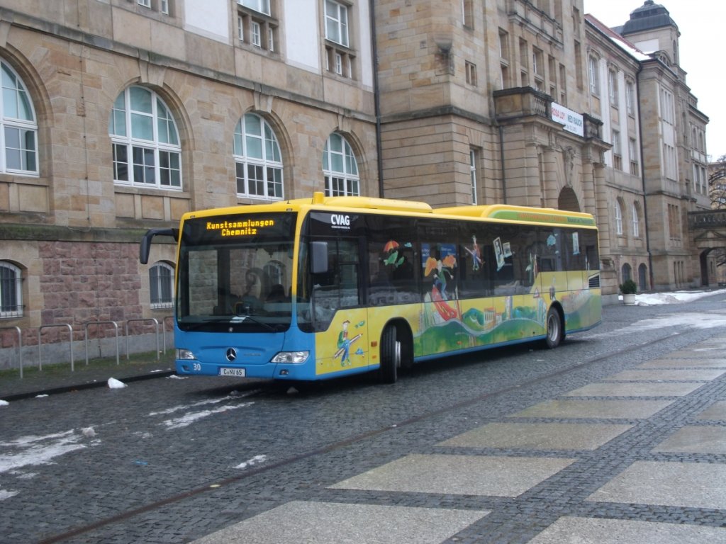 MB O-530 II LE M - Citaro - C NV 65 - (Wagennummer 30) - in Chemnitz, auf denn Theaterplatz - am 18.Dezember 2012, Bus trgt die Werbung fr die Kunstsammlungen Chemnitz.