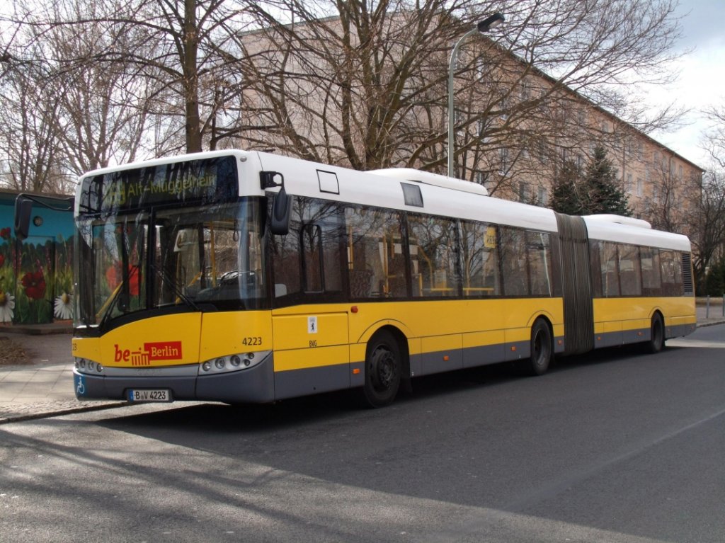 Solaris Urbino 18 - B V 4223 - in Berlin, S Kpenick, Warteplatz