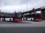 Bild des Monats - fr Februar 2013. Hier handelt sich um MAN Loin´s City  - OS Y 1819 (links) und MB O 530 II G - OS S 1258 (rechts), der Weser-Ems-Busverkehr GmbH. Bild wurde am 29.November 2012, in Osnabrck, am Hauptbahnhof/Busparkplatz aufgenommen.