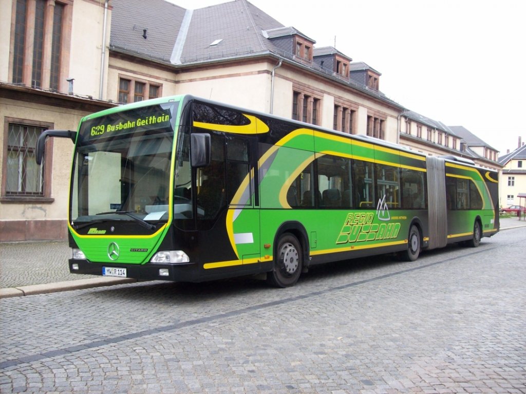 MB O-530 GÜ - Busbahn - MW R 114 - in Glauchau, am Bahnhof