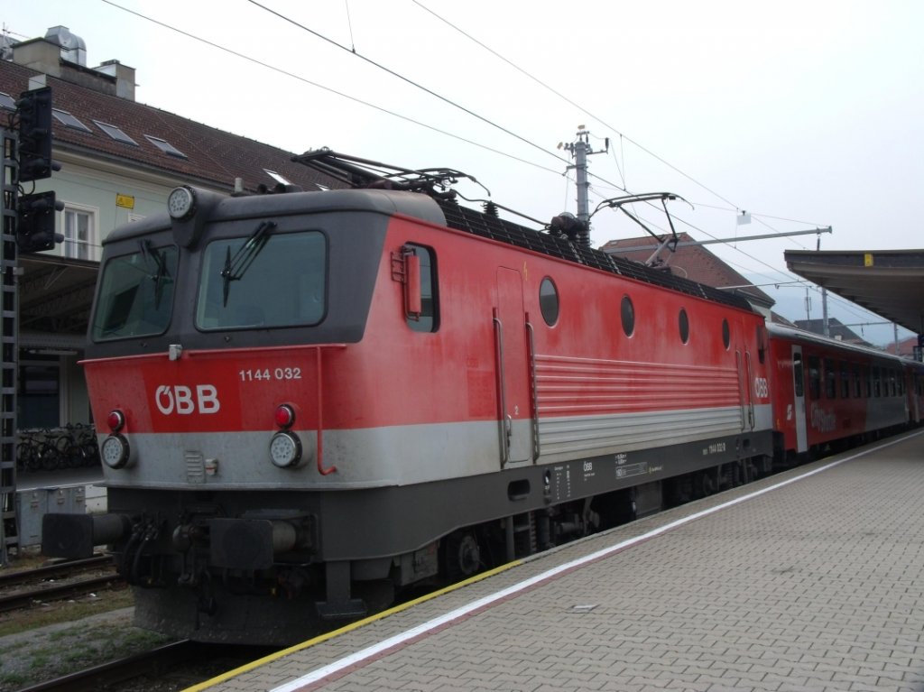 BB - BR 1144 032 - als S-Bahn Krnten - S 1 - in Villach Hbf (mit CityShuttle-Wagen)