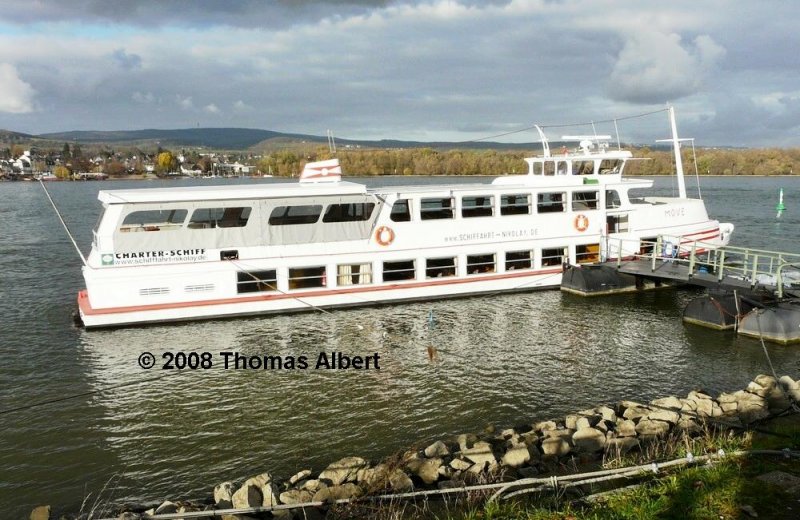 Name:  M�VE  / Baujahr: 1955 / Bauwerft: Schiffswerft Schmidt in Oberkassel (Deutschland) / Flagge: Deutschland / L�nge: 30,00 m / Breite: 5,10 m / Tiefgang: 1,30 m / 120 Passagiere / Antrieb: 2 x 200 PS / Eigner ~ Betreiber: Personen Schiffahrt Nikolay (Inh. Hubertus Nikolay) / Heimathafen: Budenheim / Fahrtgebiet: Rhein / Schiffs- oder Registriernummer: ? / Bemerkung: 1967 erfolgte ein Umbau des Schiffes.