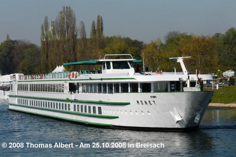 Name:  MONET  / Baujahr: 1999 / Bauwerft: Sambre & Meusse in Namen (Belgien) / Flagge: Frankreich / L�nge: 110,00 m / Breite: 11,14 m / Tiefgang: ? / 154 Passagiere (Zugelassen f�r 160 Passagiere) / Antrieb: ? / Eigner~Betreiber: CroisiEurope in Strasbourg / Heimathafen: Strasbourg / Fahrtgebiet: Donau und Rhein / Schiffs- oder Registriernummer: 01822874L / Bemerkung: 