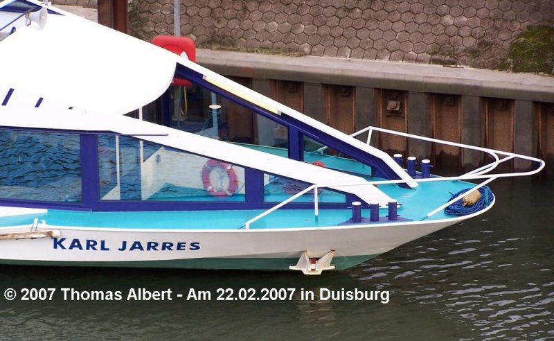 Weiter Fotos:  KARL JARRES  (1992) - Bugansicht von Steuerbord