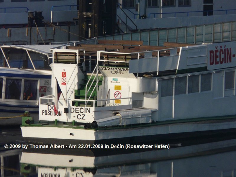 Weitere Fotos:  POSEIDON  (1960) - Heckansicht mit neuen Heimathafen Děč�n (Decin) und der neuen Schiffsnummer.
