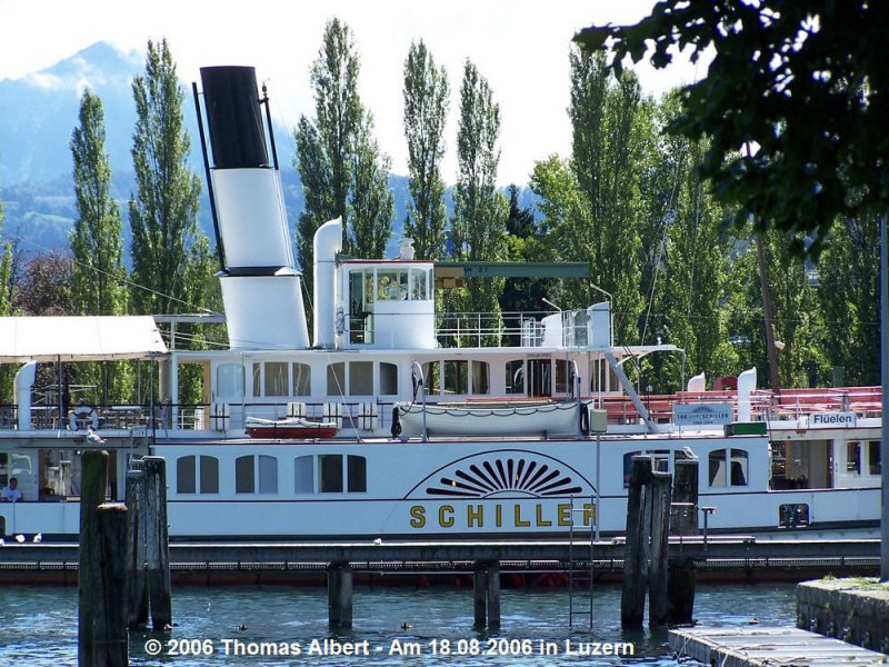 Weitere Fotos:  SCHILLER  (1906) - Am Liegeplatz