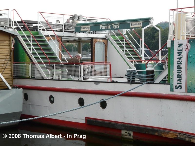 Weitere Fotos:  TYRS  (1958) / Weitere Fotos:  TYR�  (1958) - Der Aufgang zum Oberdeck achtern.